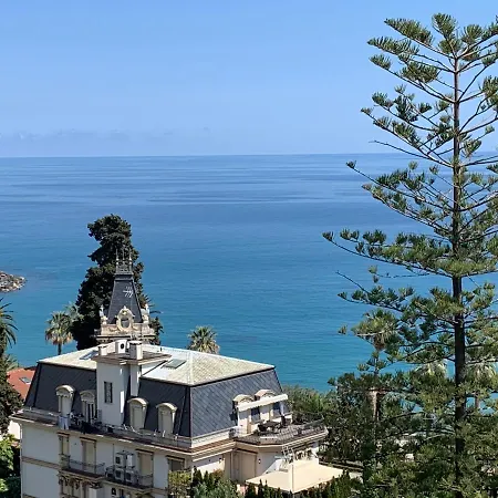 호텔 & Wellness By Des 